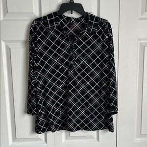 Black and White Checkered 3/4 sleeve Women's Top